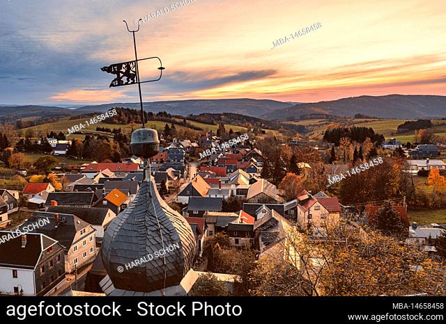 Germany, Thuringia, Königsee, Oberhain, weather vane, church spire, village, dawn, overview, back light