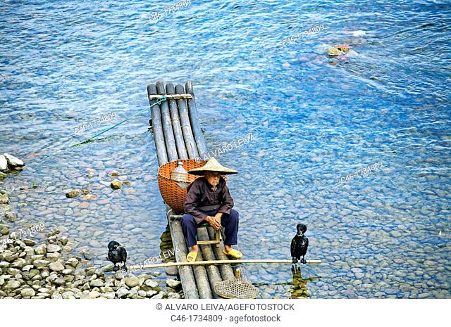 Cormorant fisherman, Yangshuo, Li River, Guangxi, China