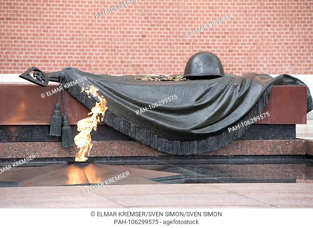 Tomb of the Unknown Soldier is located in the Alexander Garden at the Kremlin in Moscow, cityscape, feature, in general, border motif