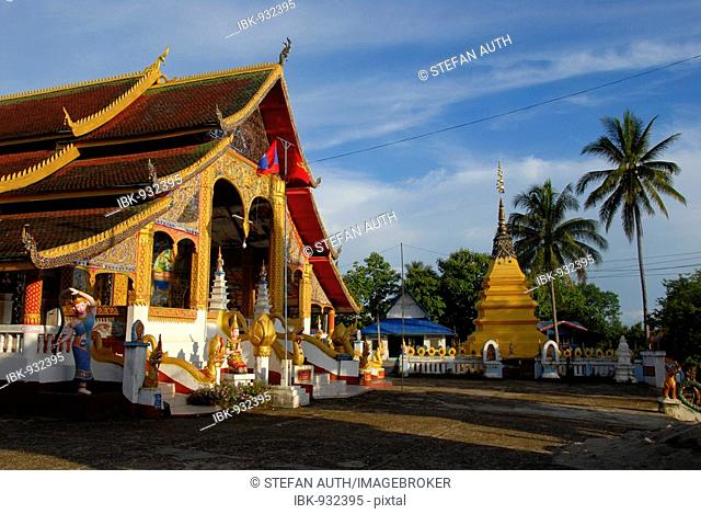 Colourful entrance area to the buddhist temple of the Wat Jom Khao Manilat Monastery in Houay Xai, Bokeo Province, Laos, Southeast Asia