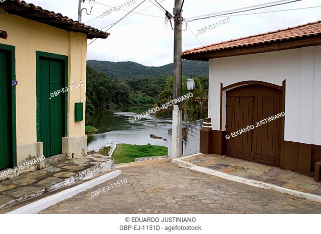 Houses, Ribeira River of Iguape, Iporanga, São Paulo, Brazil