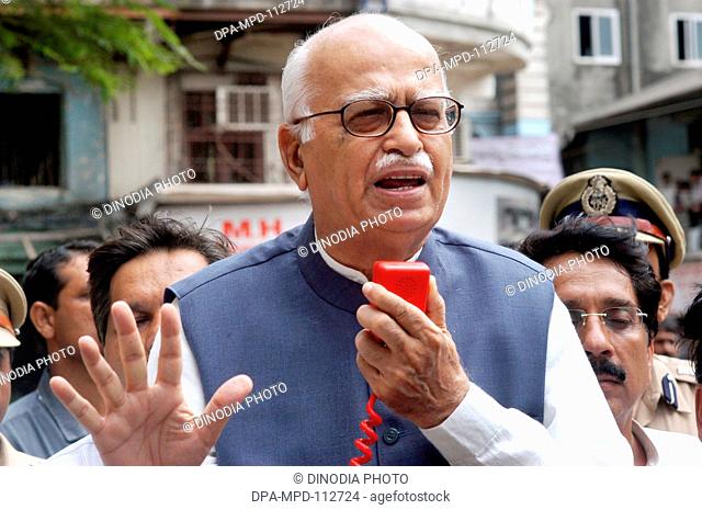 Union home minister Lal Krishna Advani addressed media personnel at blast site at Zaveri bazaar in busy Kalbadevi area ; Bombay Mumbai ; Maharashtra ; India on...