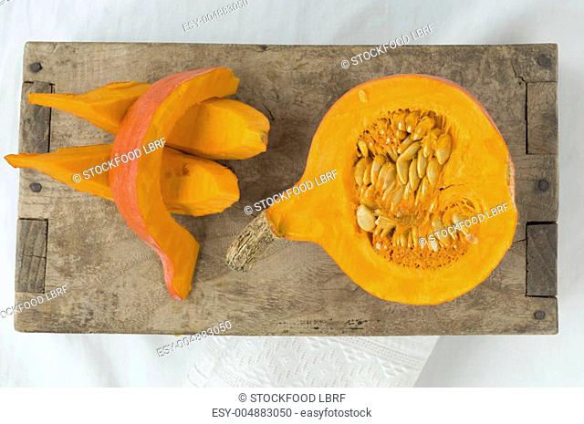 Hokkaido pumpkin, sliced