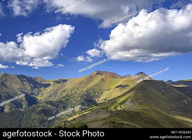 Tor valley and the Cabús mountain pass, seen from Pic de la Bassera, in the Alt Pirineu Natural Park (Andorra - Catalonia, Spain, Pyrenees)