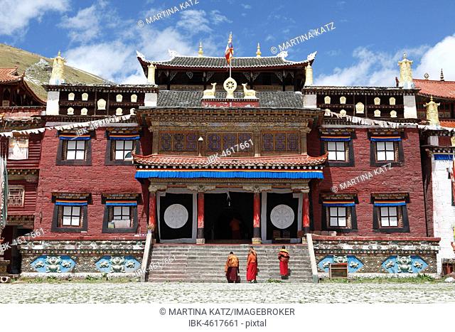 Tagong Monastery, Tagong, autonomous district Garzê of Tibetans, Sichuan, China