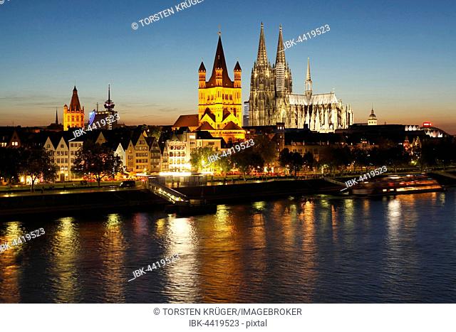Great St. Martin Church and Cologne Cathedral, dusk, Cologne, North Rhine-Westphalia, Germany