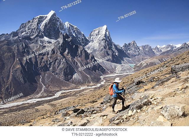 Trekking to Everest Base Camp under Cholatse and Taboche peaks, Khumbu, Nepal