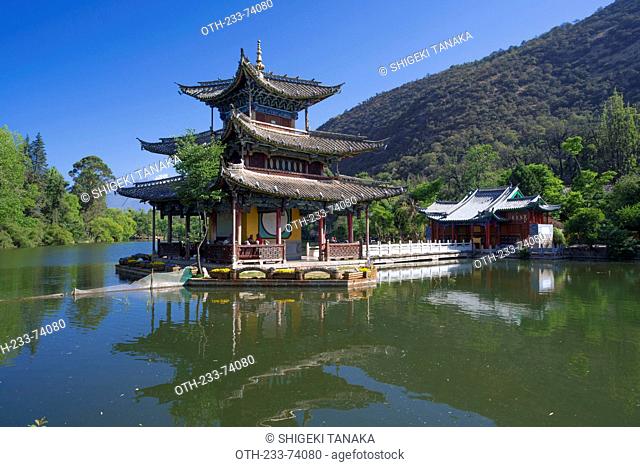Black dragon pool(Heilongtan), Old city of Lijiang, Yunnan Province, PRC