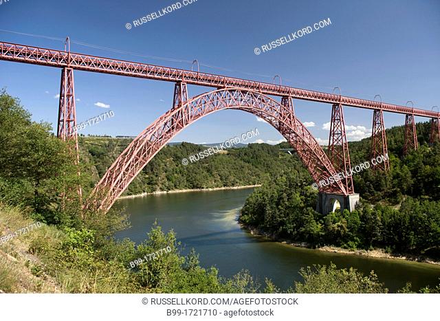 Garabit Viaduct River Truyere Gorge Ruynes En Margeride Cantal Auvergne France
