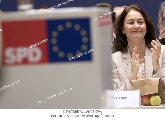 09 December 2018, Berlin: Katarina Barley (SPD), Federal Minister of Justice, applauds her party's delegates' conference at the Willy Brandt House