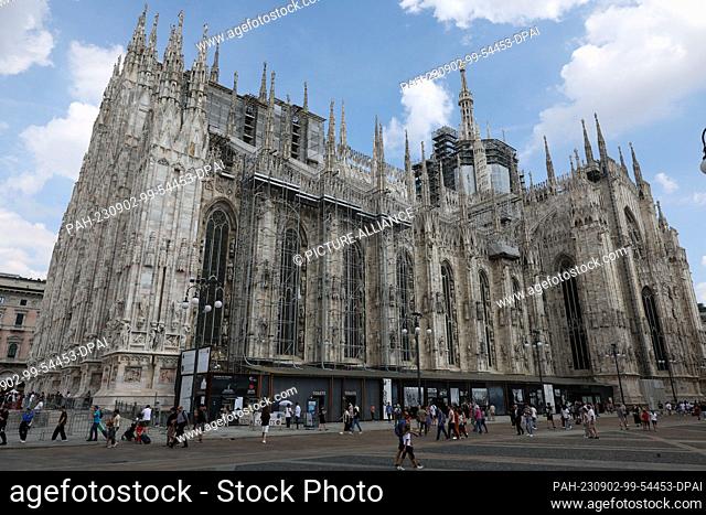 02 September 2023, Italy, Mailand: View of the scaffolded Milan Duomo. The Duomo is the cathedral of the Archdiocese of Milan