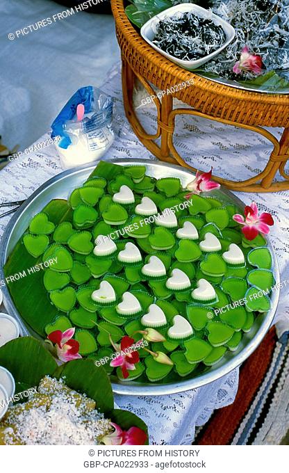 Thailand: Coconut jelly desserts (khanom wun gati) at a stall in Chiang Mai, northern Thailand