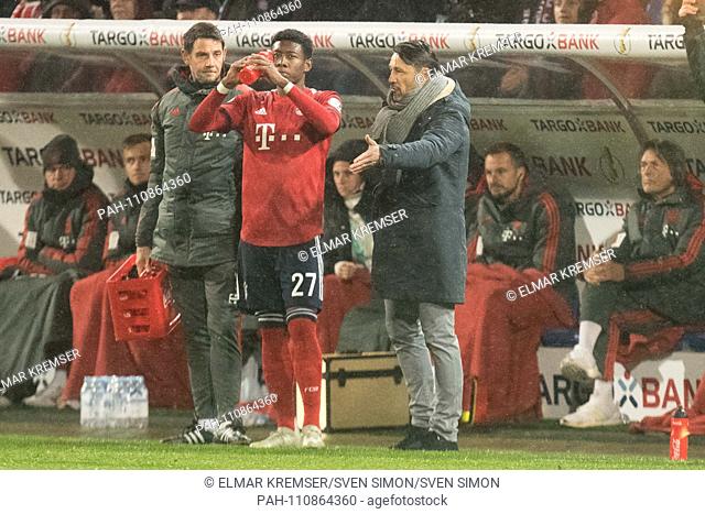 Niko Kovac (re., Coach, M) talks to David ALABA (M) gives instructions, instructions, full figure, gesture, gesture, football, DFB Pokal, 2nd round