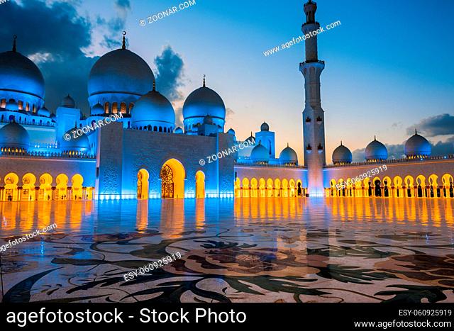 Sheikh Zayed Grand Mosque in Abu Dhabi, United Arab Emirates after sunset