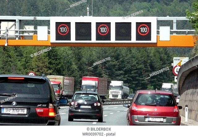 Speed 100 zone on Austrian motorway
