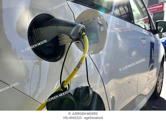 04.10.2014, Germany, Berlin: electric car charging power . - Berlin, Germany, 04/10/2014