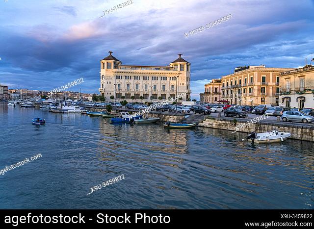 Ortygia island harbour and Post office building, Syracuse, Sicily, Italy, Europe