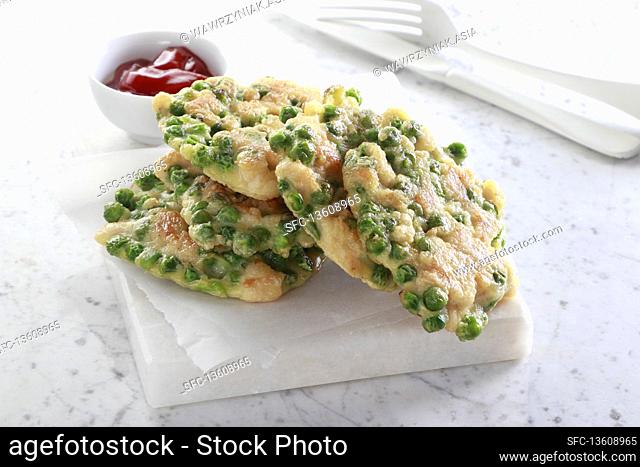 Pancakes with chicken and green peas