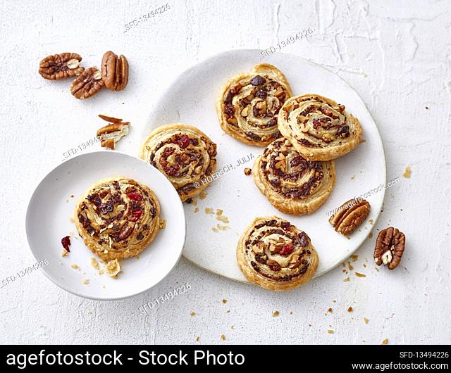 Chocolate-nut buns with dried cranberries