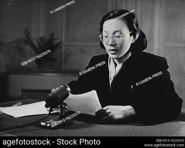 Life in China: The Work of Radio Peking. -- Announcer Chang Ching-nien broadcasts in English. Radio Peking broadcasts programmes in many foreign languages...