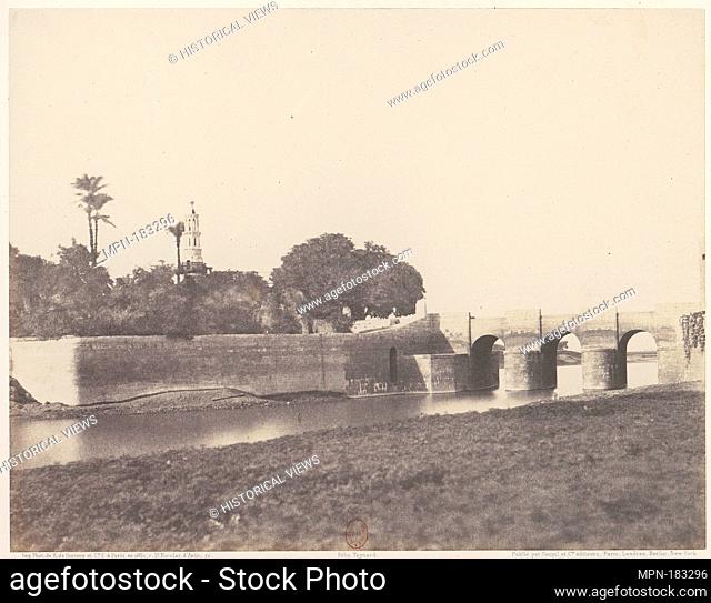 Syout, Pont Sur le Grand Canal. Artist: Félix Teynard (French, 1817-1892); Printer: Imprimerie Photographique de H. de Fonteny et Cie; Date: 1851-52