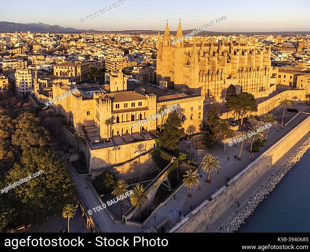 Royal Palace of La Almudaina and Cathedral of Palma, Mallorca, Balearic Islands, Spain