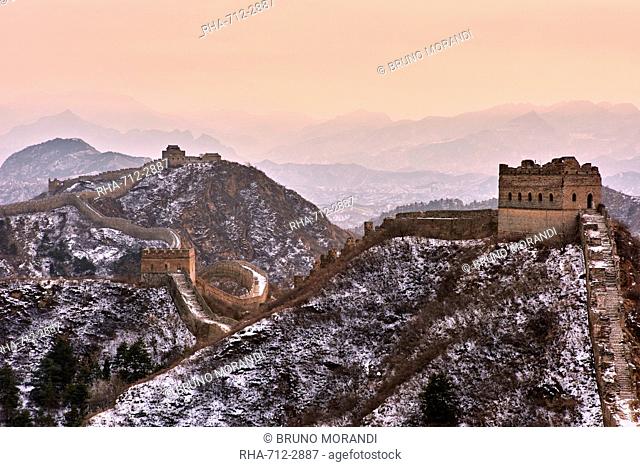 Sunset over the Jinshanling and Simatai sections of the Great Wall of China, Unesco World Heritage Site, China, East Asia