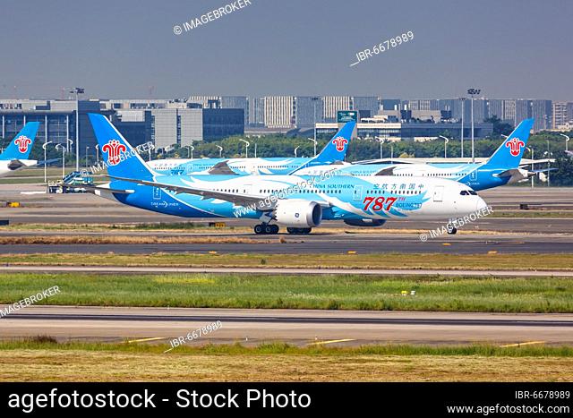 China Southern Airlines Boeing 787-9 Dreamliner aircraft with registration number B-1168 at Guangzhou Airport, China, Asia