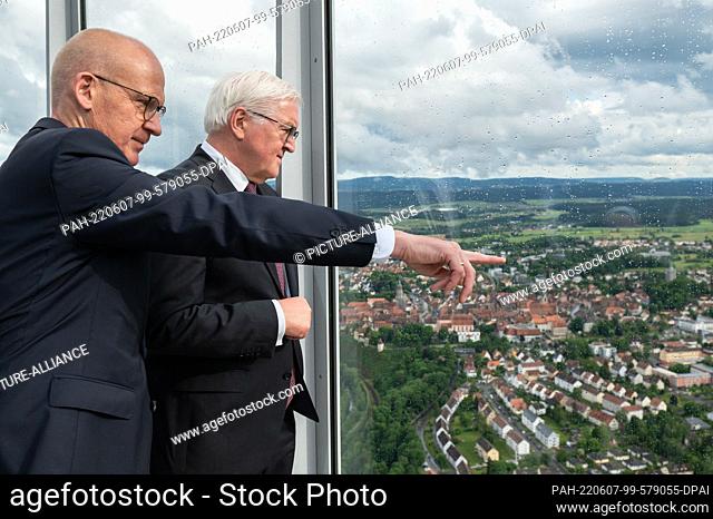 07 June 2022, Baden-Wuerttemberg, Rottweil: Federal President Frank-Walter Steinmeier (back) looks out over the city next to Ralf Broß (independent)