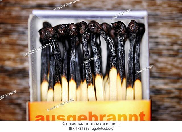 Matchbox with burnt matches, symbolic image for Burnout Syndrome