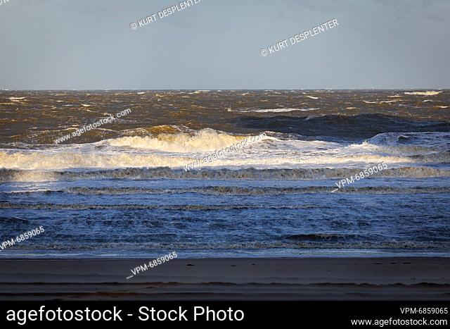 Illustration picture shows high waves on the beach, caused by heavy wind in Oostende as storm Corrie hits the Belgian coast of the North Sea