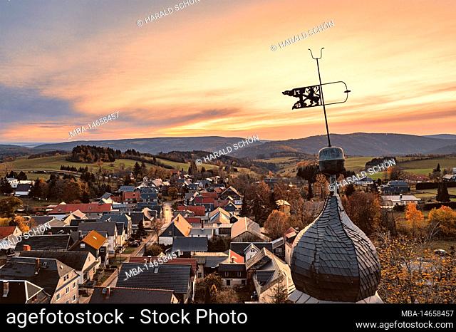Germany, Thuringia, Königsee, Oberhain, weather vane, church spire, village, dawn, overview, back light