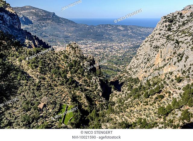 View through the gorge of Biniaraix to Soller, Mallorca, Balearic Islands, Spain