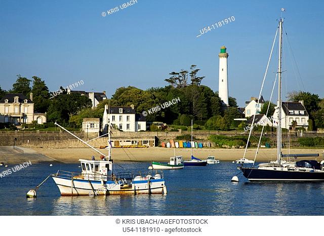 Fishing village of Sainte Marine. Brittany. France