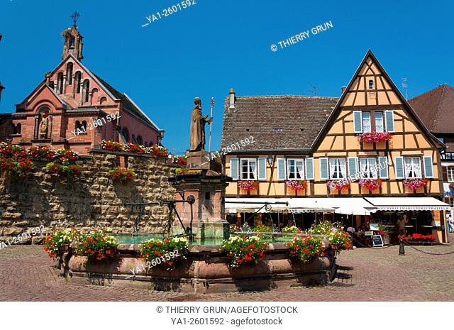 France, Haut Rhin (68), Eguisheim village (elected most beautiful french village), square Saint Leon with chapel and fountain
