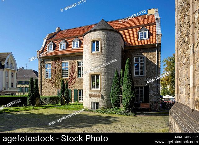 germany, ratingen, bergisches land, rhineland, north rhine-westphalia, buergerhaus formerly town hall, back view with round tower