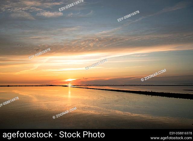 Sonnenaufgang am Wattenmeer
