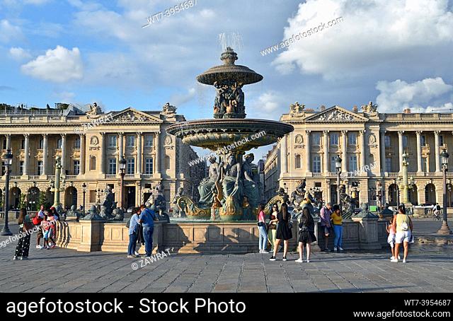 Fountain of the river, clouds, Rue Royale