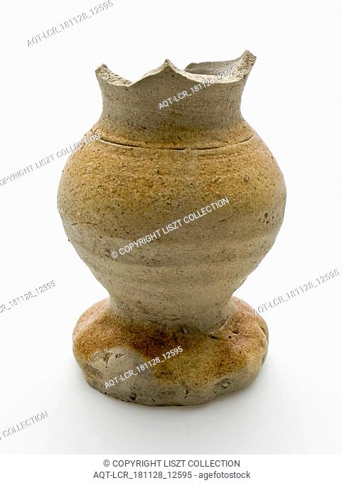 Fragment of stoneware funnel beaker with pinched foot, funnel beaker cup drinking utensils tableware holder soil find ceramic stoneware, surface 5