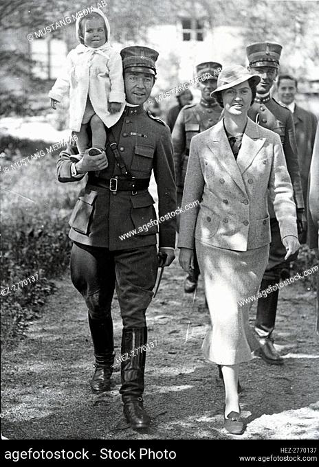 Princess Sibylla and Prince Gustaf Adolf with Princess Margaret in Hagaparken, Sweden, 1936. Creator: Unknown
