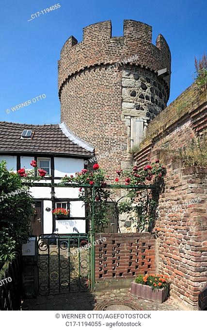 Germany, Dormagen, Rhine, Lower Rhine, North Rhine-Westphalia, Dormagen-Zons, Feste Zons, Middle Ages, Mauer Street, town wall, Kroetschen Town Tower