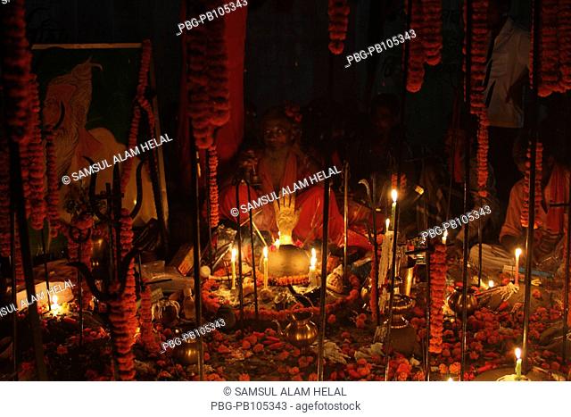 To mark the 119th death anniversary of Fakir Lalon Shai, a three-day fair titled 'Lalon Mela' and musical programme starts from October 16 at Chheuria Lalon...