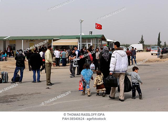 The Azaz refugee camp is pictured near the Bab Al-Salama border crossing between Turkey and Syria in Azaz,  Syria, 02 April 2013