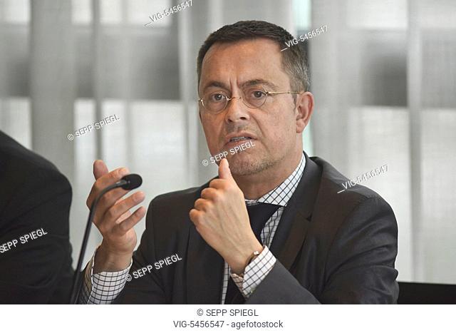 Germany, Frankfurt, 25.5.2016 Dr. Johannes Reich, board member of the bank B.Metzler seel. Sohn & Co. Holding AG, during the press conference - Frankfurt