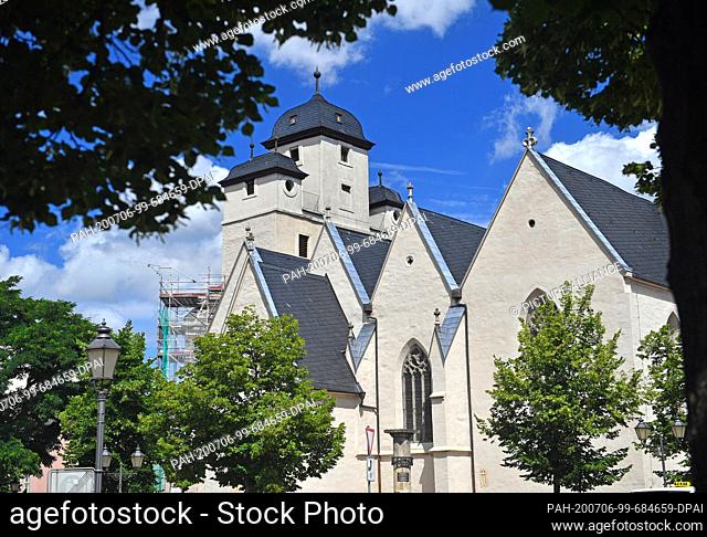 02 July 2020, Saxony-Anhalt, Zeitz: View of the church St. Michael in Zeitz. The Michaeliskirche was first documented in 1154