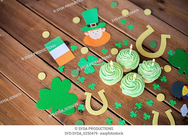 green cupcakes and st patricks day decorations