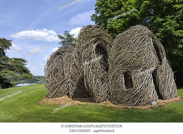 Oeuvre de Patrick Dougherty, installations perennes dans le parc historique du Chateau, Domaine de Chaumont-sur-Loire, departement Loir-et-Cher