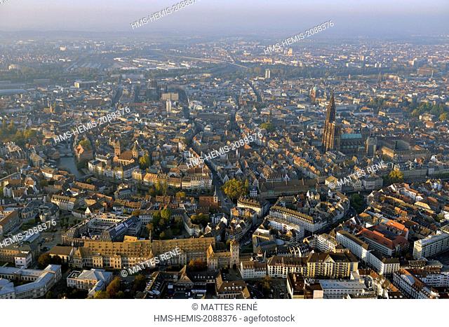 France, Bas Rhin, Strasbourg, old town listed as World Heritage by UNESCO, Notre Dame Cathedral (aerial view)