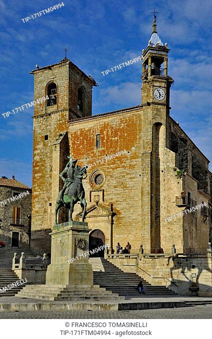 Spain, Extremadura, Trujillo, San Martin church in Plaza Mayor