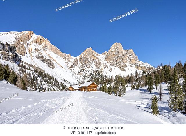 San Vigilio di Marebbe, Fanes, Dolomites, South Tyrol, Italy, Europe. Alpine hut on Fanes with the peak of Furcia dai Fers